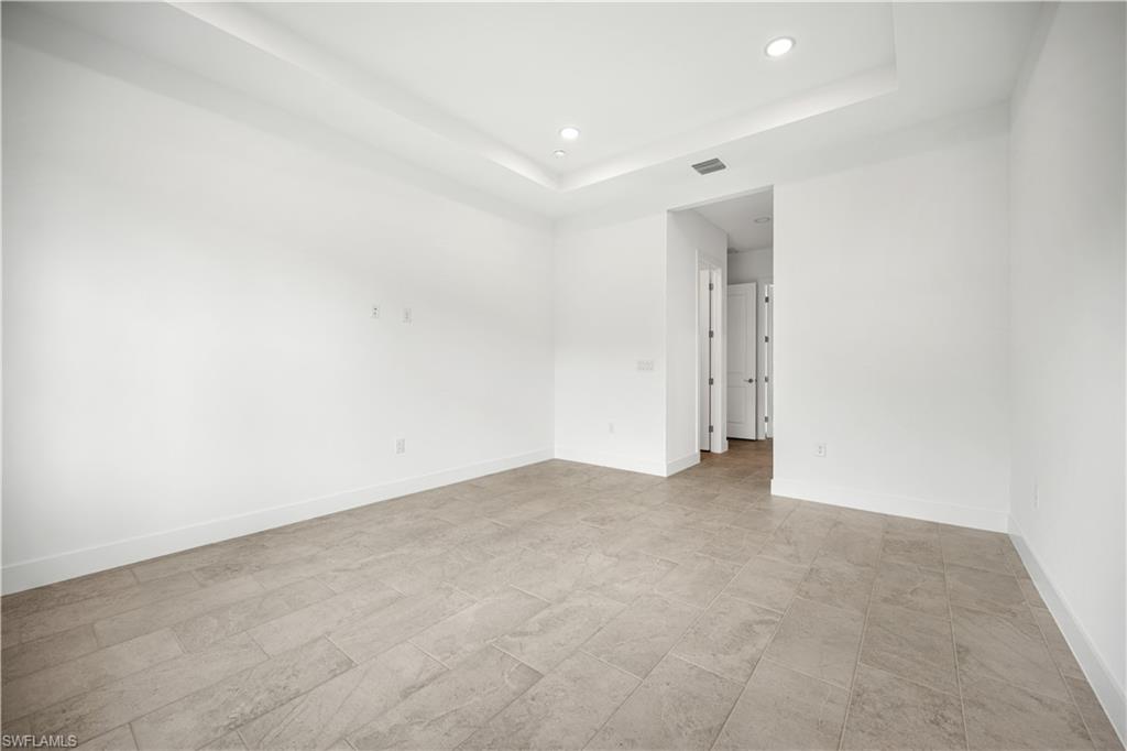 SEVEN SHORES - Residential