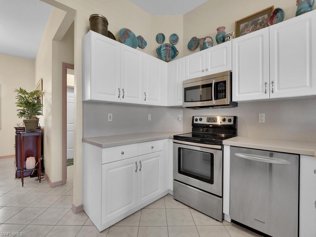 WATERWAYS OF NAPLES - Residential