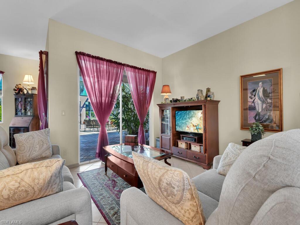 WATERWAYS OF NAPLES - Residential