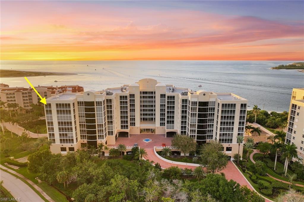 ROYAL MARCO POINT - Residential