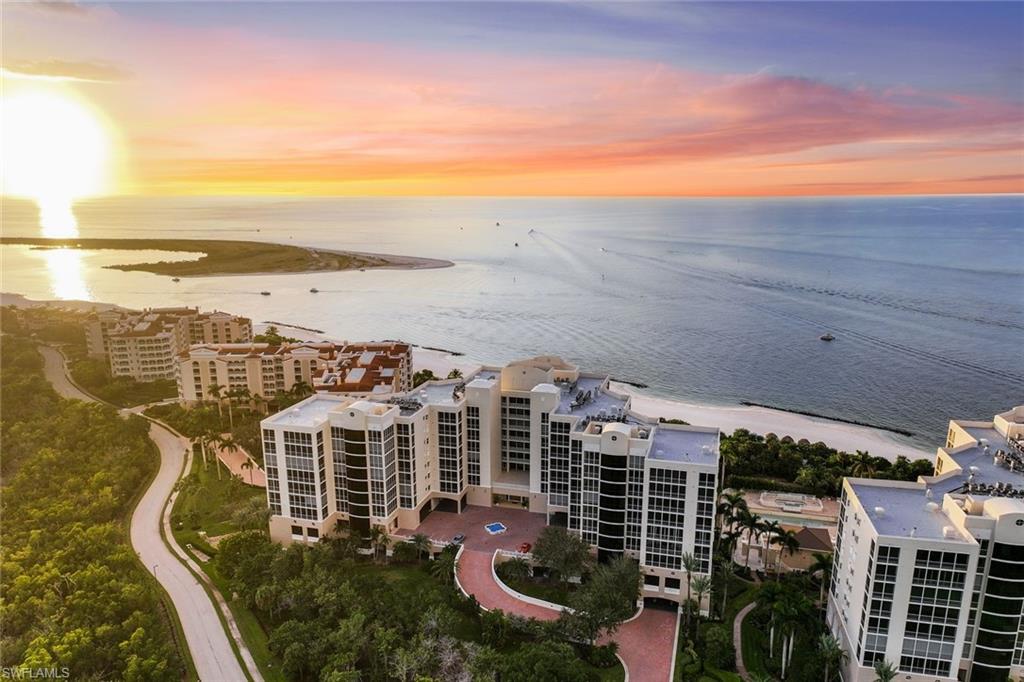 ROYAL MARCO POINT - Residential