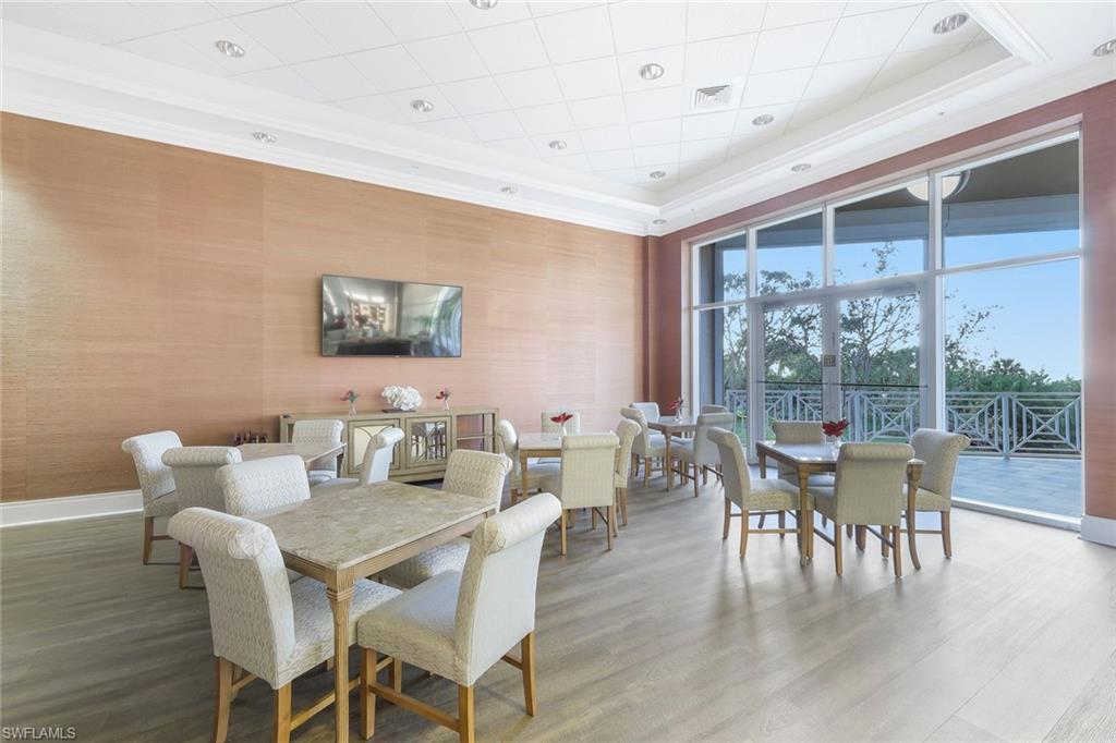 ROYAL MARCO POINT - Residential