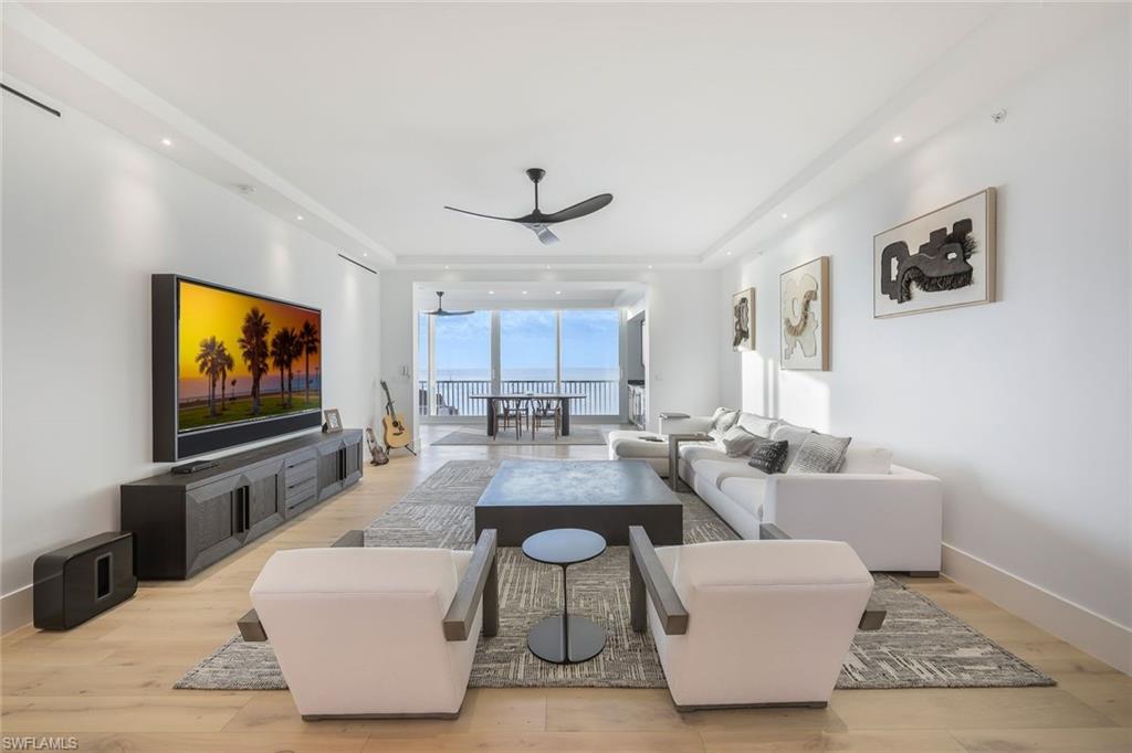 ROYAL MARCO POINT - Residential