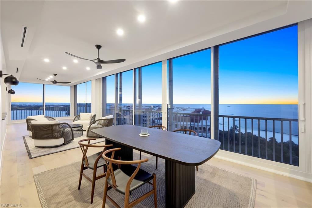 ROYAL MARCO POINT - Residential