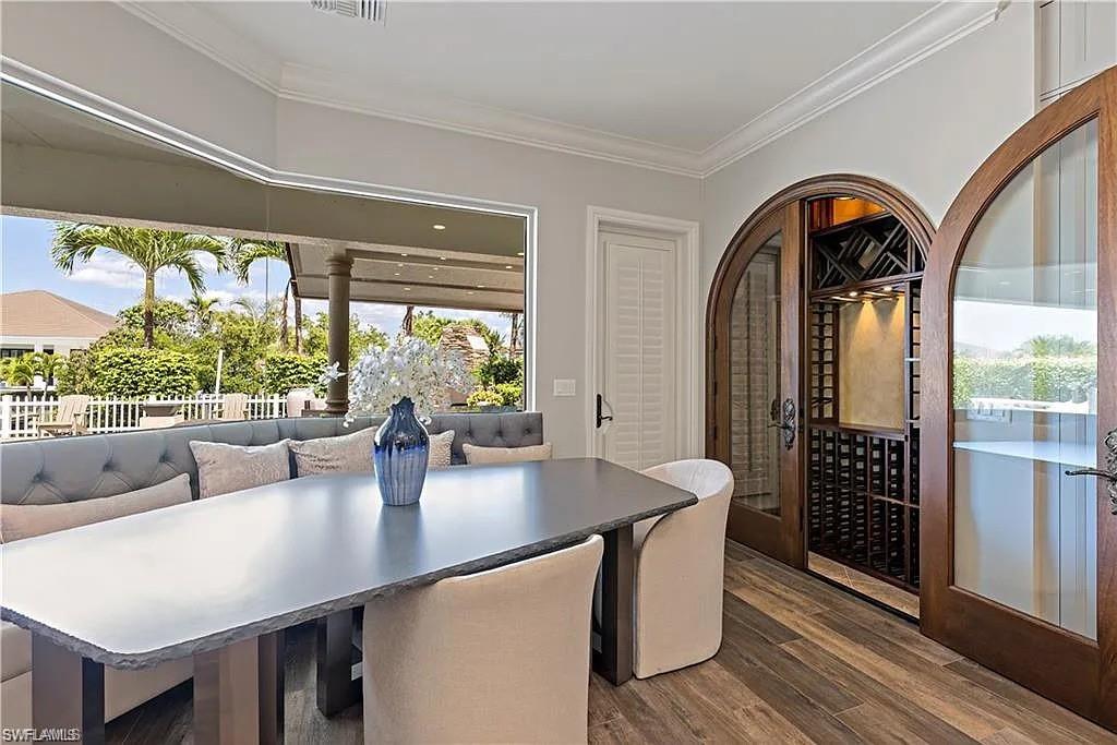 GOLDEN SHORES - Residential