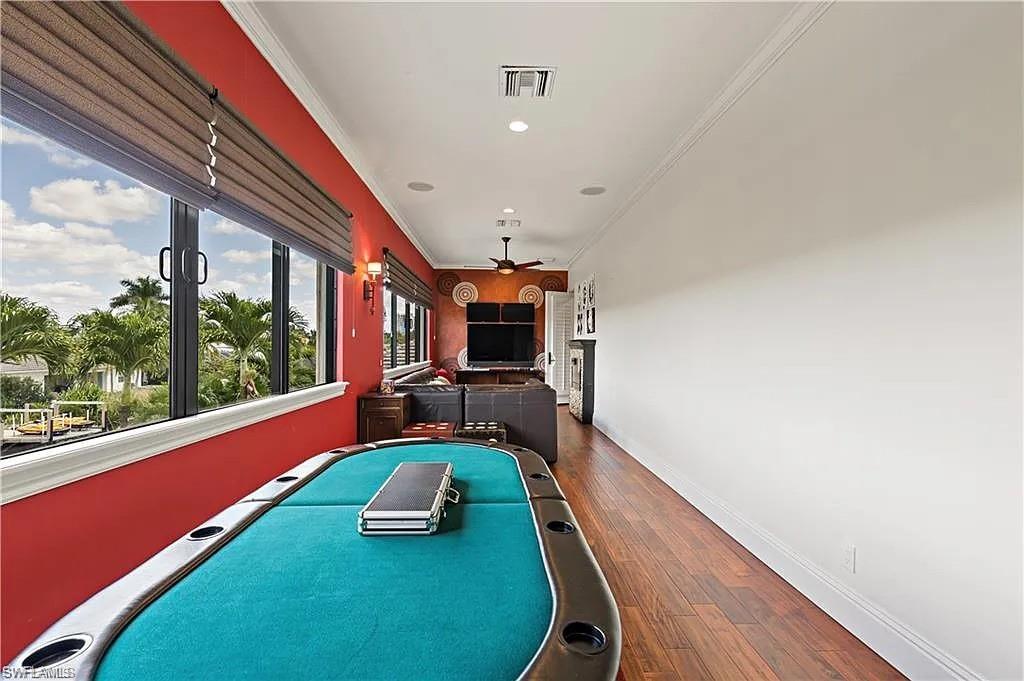 GOLDEN SHORES - Residential