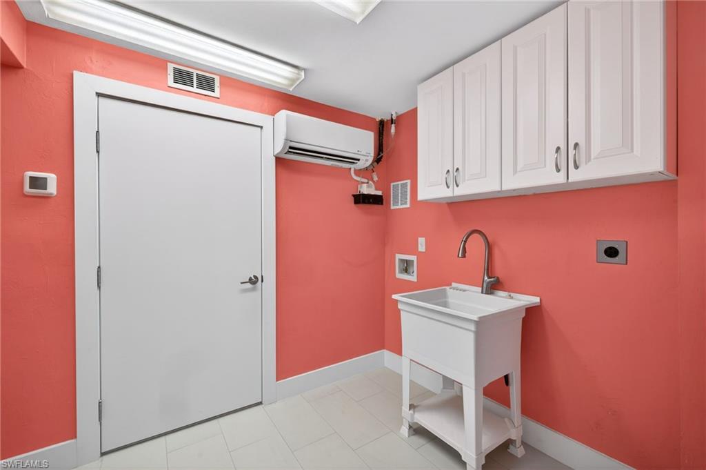 CAPTIVA BEACH - Residential