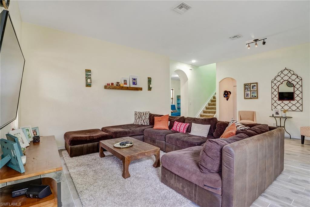 VALENCIA COUNTRY CLUB - Residential