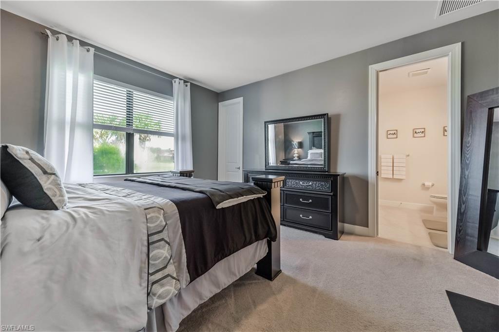 HAMPTON LAKES - Residential