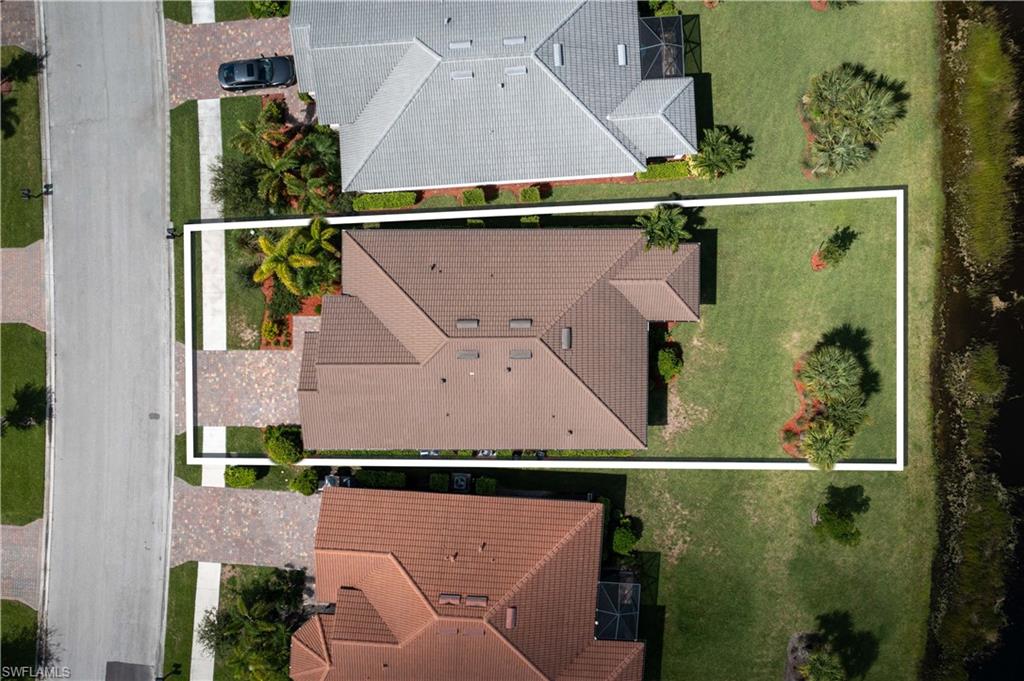 HAMPTON LAKES - Residential