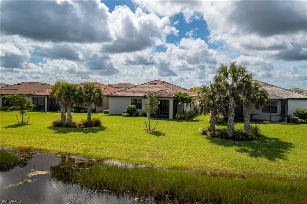 HAMPTON LAKES - Residential