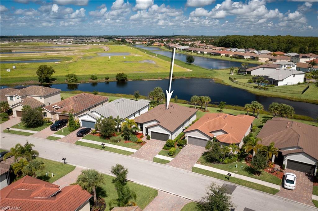 HAMPTON LAKES - Residential