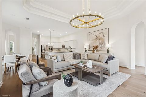 677 5th AVE N NAPLES FL 34102