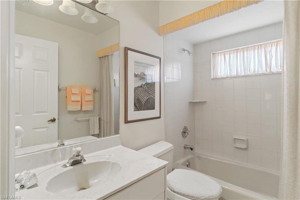 LAKESIDE - Residential