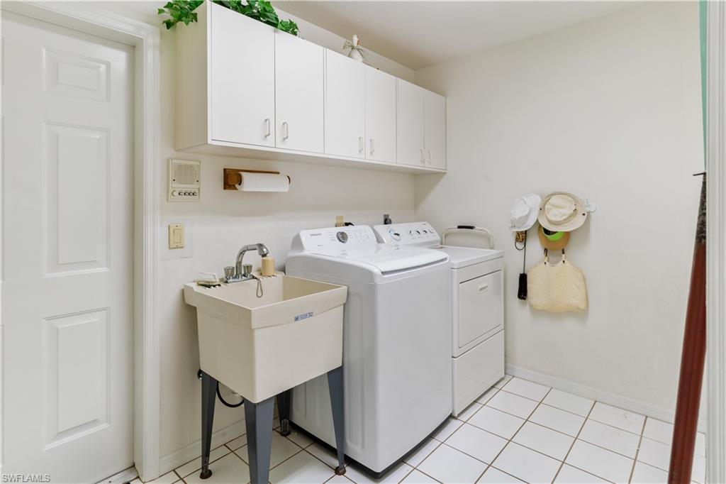 LAKESIDE - Residential