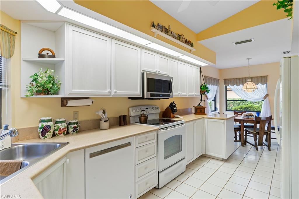 LAKESIDE - Residential