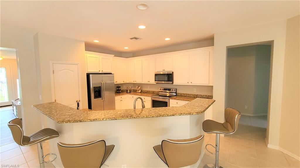 TOWN LAKES - Residential