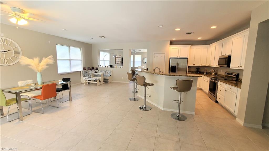 TOWN LAKES - Residential