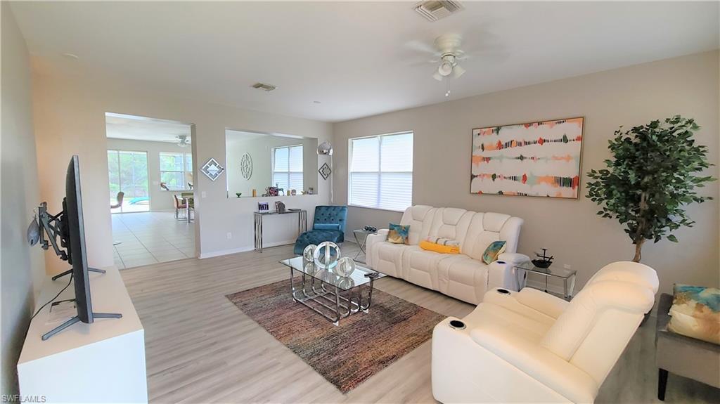 TOWN LAKES - Residential