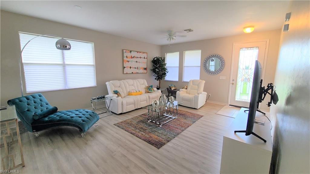 TOWN LAKES - Residential