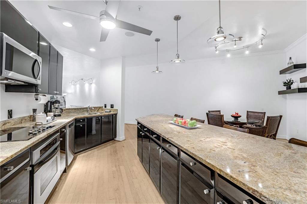 863 9th AVE S 202