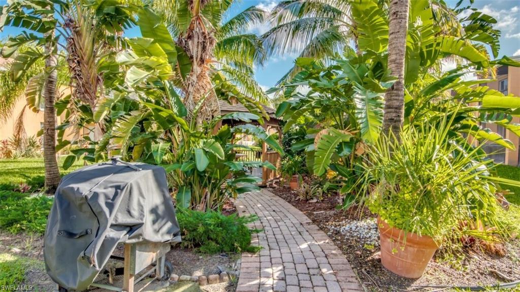 SUNSET POINTE AT FORT MYERS - Residential