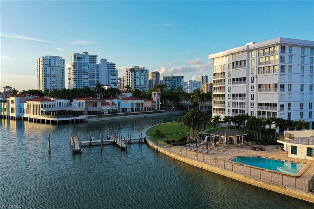 250 W Park Shore DR 101