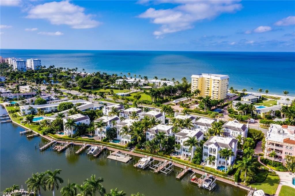 NAPLES CASAMORE - Residential