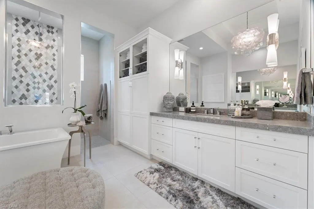 Naples, Florida 34113, United States, 4 Bedrooms Bedrooms, ,5 BathroomsBathrooms,Residential,Pending,19275