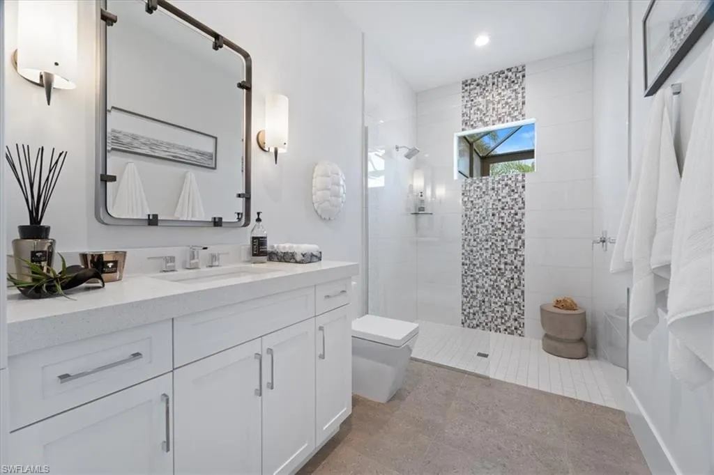 Naples, Florida 34113, United States, 4 Bedrooms Bedrooms, ,5 BathroomsBathrooms,Residential,Pending,19275