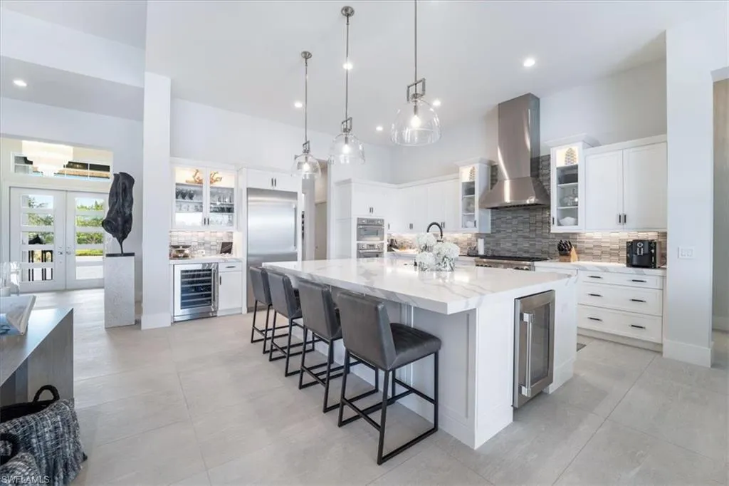 Naples, Florida 34113, United States, 4 Bedrooms Bedrooms, ,5 BathroomsBathrooms,Residential,Pending,19275