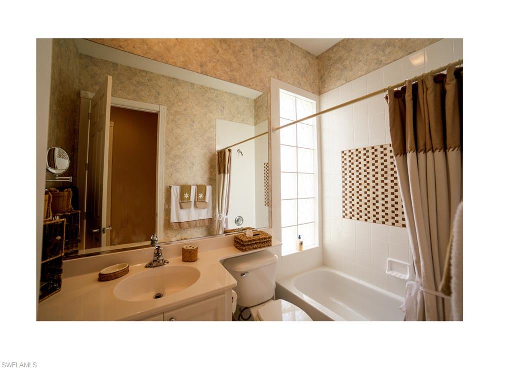 ISLAND WALK - Residential