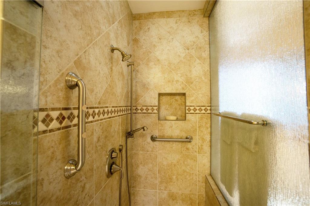 ISLAND WALK - Residential