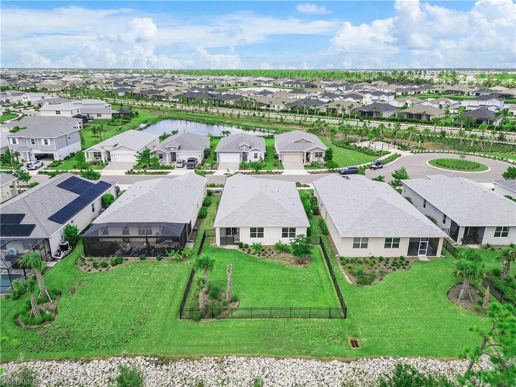 CRESCENT GROVE - Residential