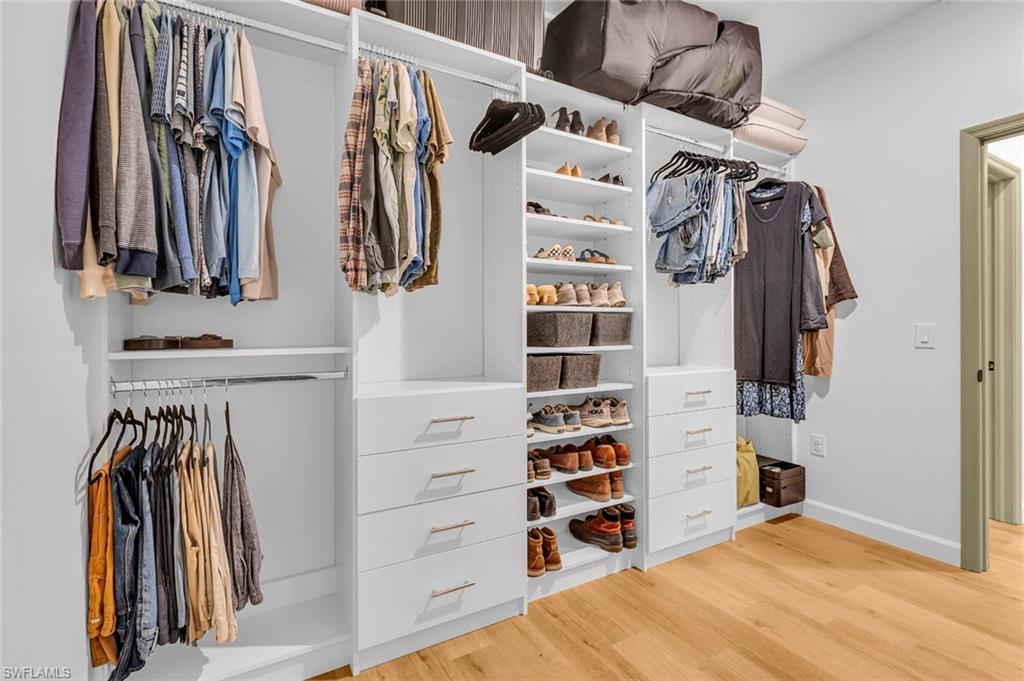 CRESCENT GROVE - Residential