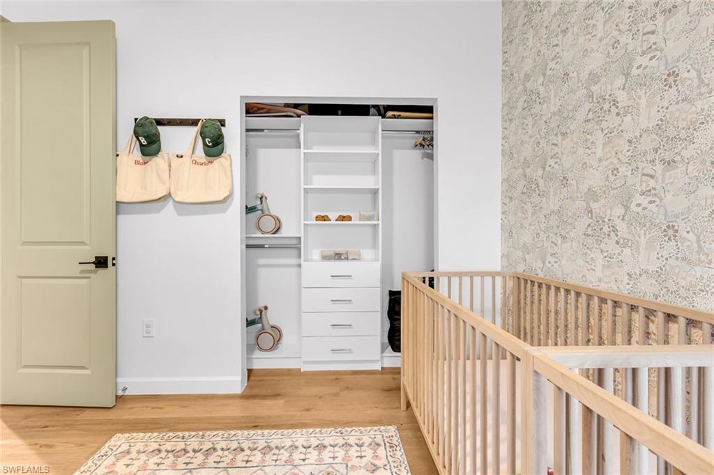 CRESCENT GROVE - Residential