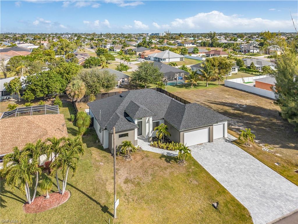 CAPE CORAL - Residential