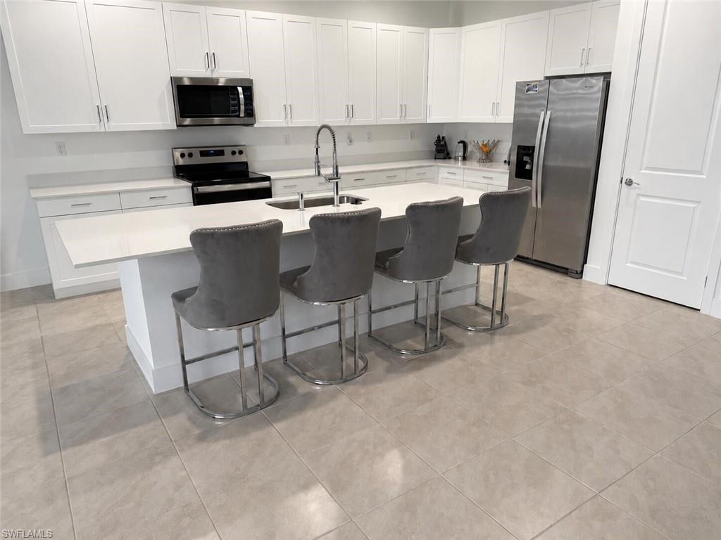 5254 Karlia DR
