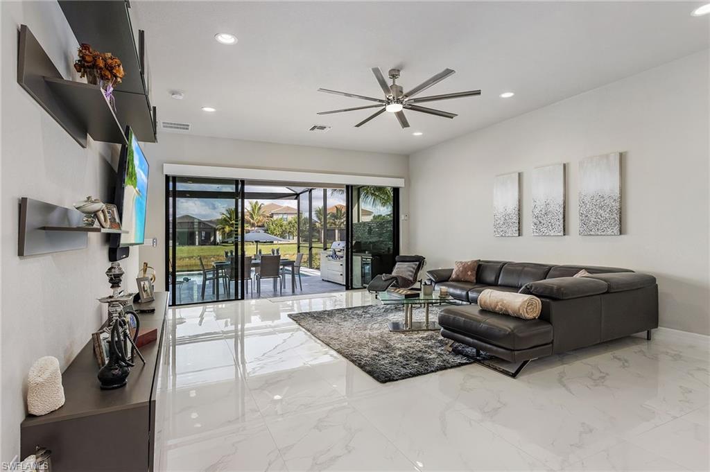 STONECREEK - Residential