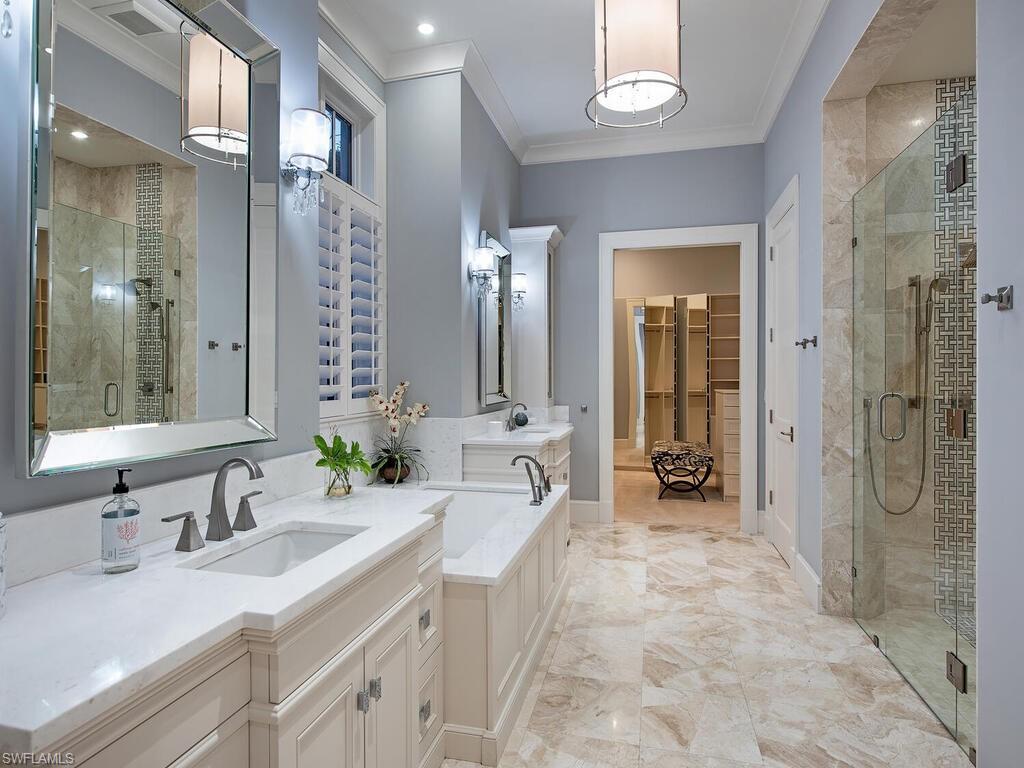 MOORINGS - Residential