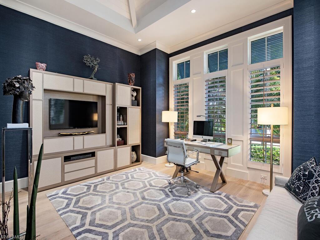 MOORINGS - Residential