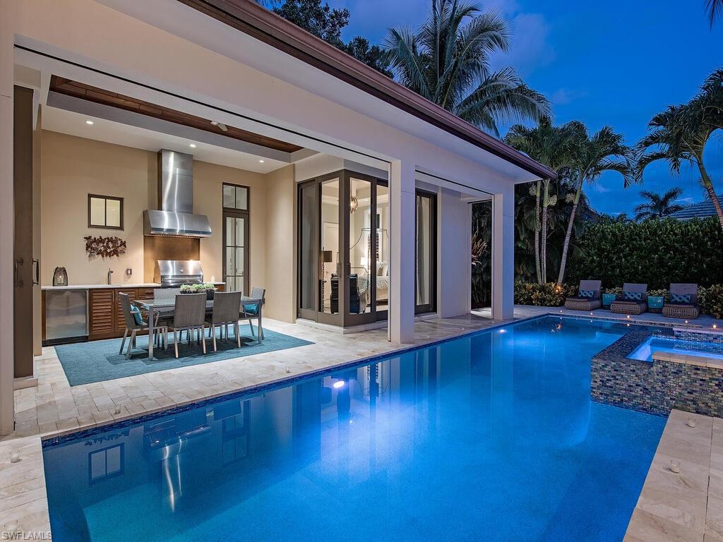 MOORINGS - Residential