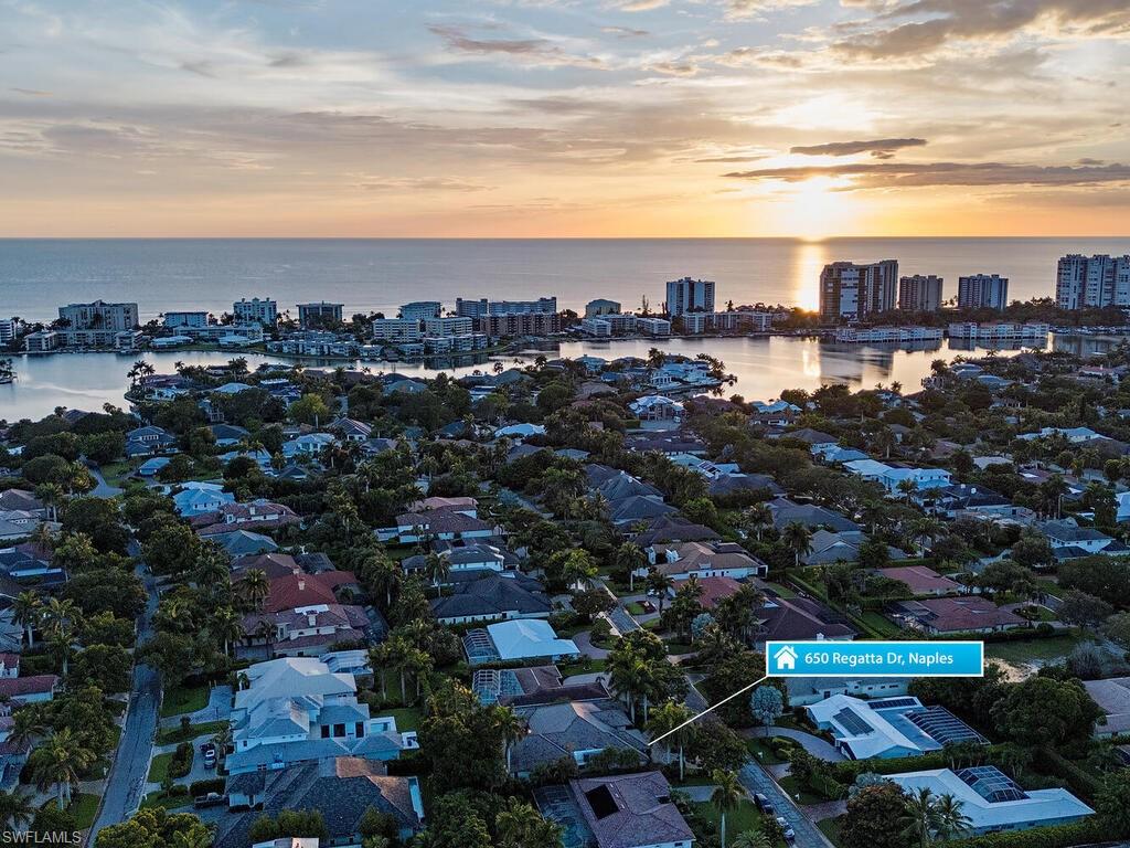 MOORINGS - Residential