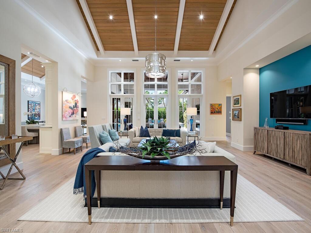 MOORINGS - Residential