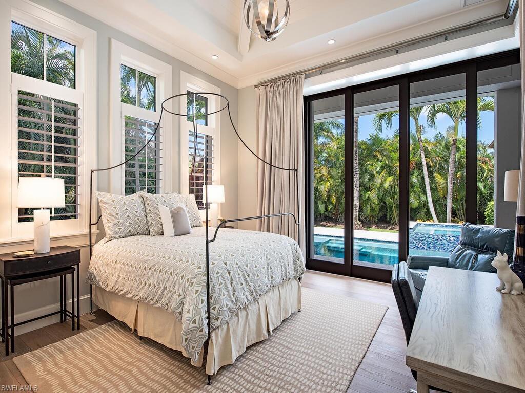 MOORINGS - Residential