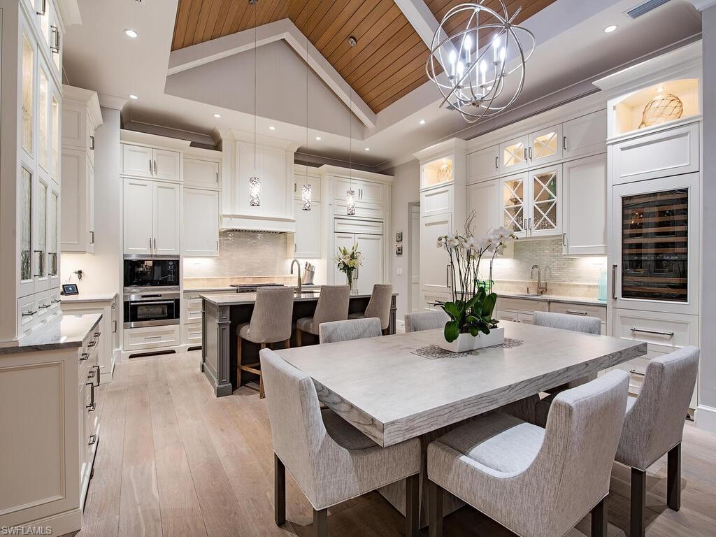 MOORINGS - Residential