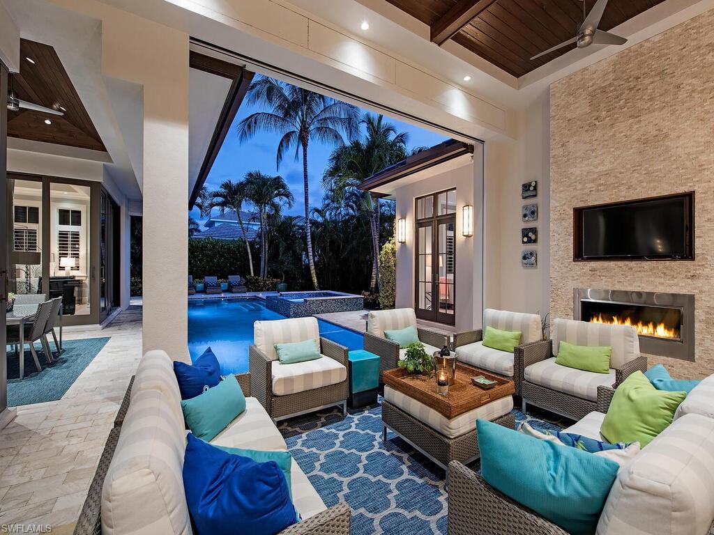 MOORINGS - Residential