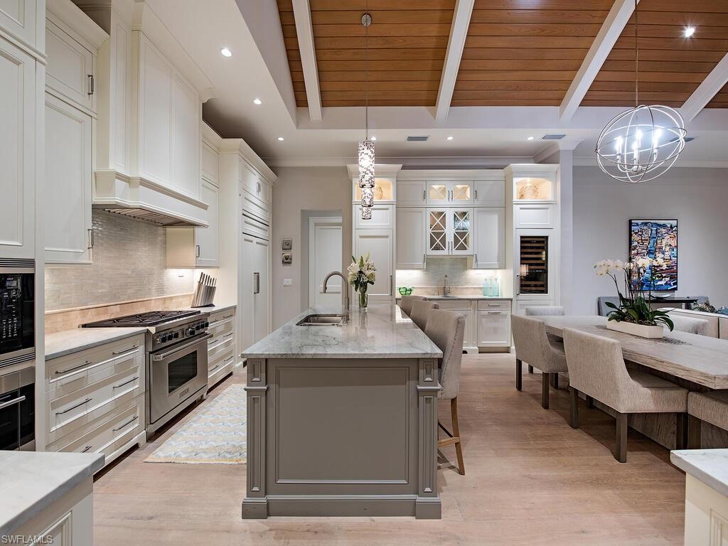 MOORINGS - Residential