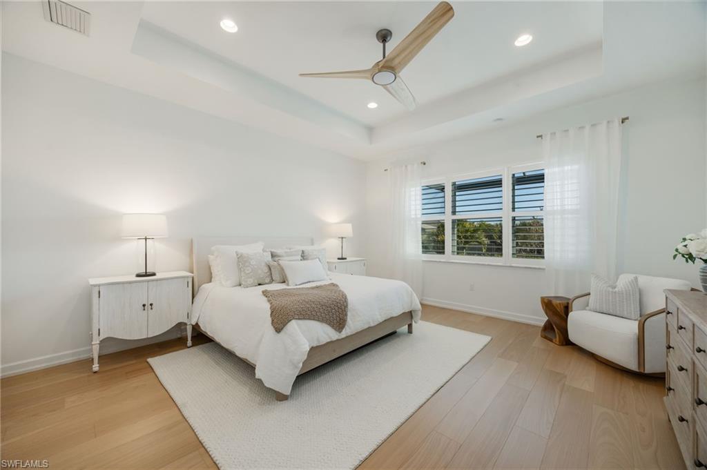 VALENCIA TRAILS - Residential