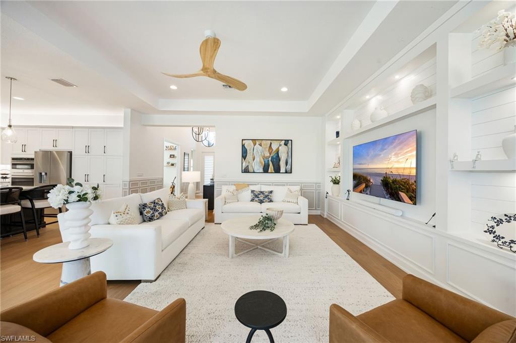 VALENCIA TRAILS - Residential